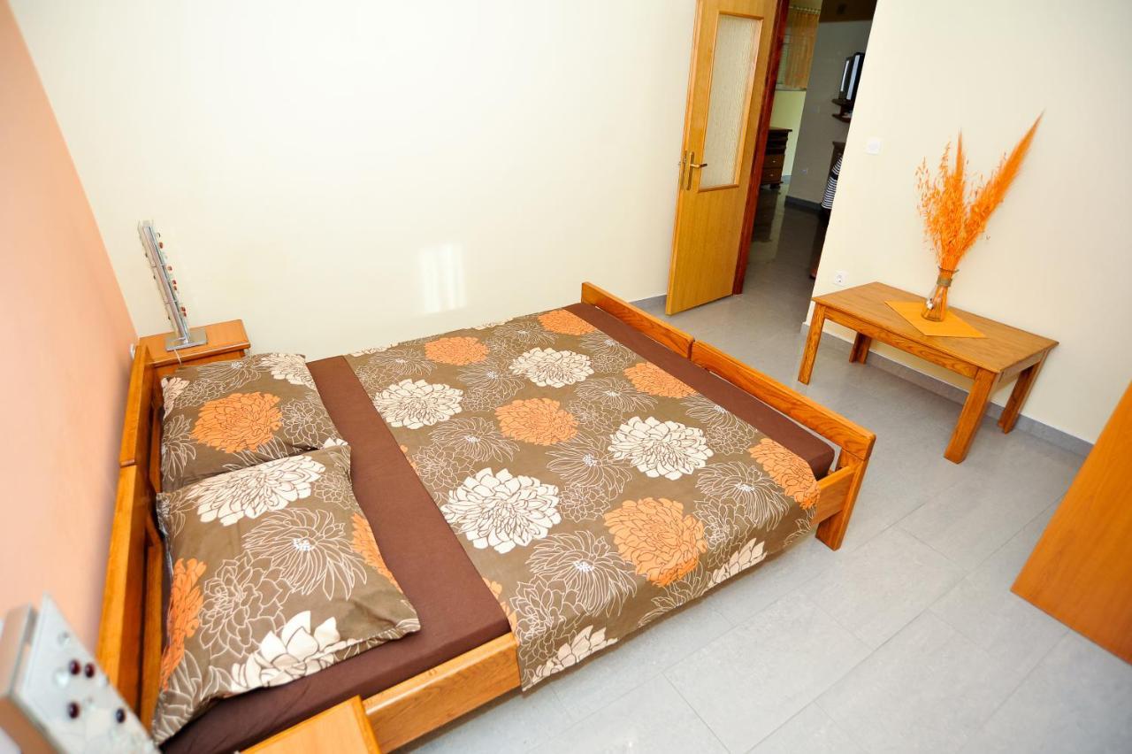 Apartments Marina วีร์ ห้อง รูปภาพ