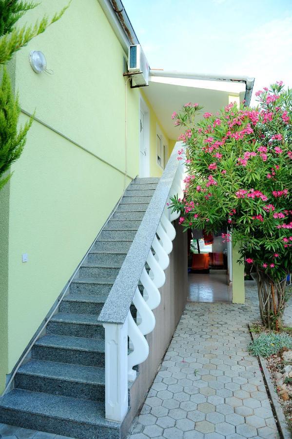 Apartments Marina วีร์ ภายนอก รูปภาพ